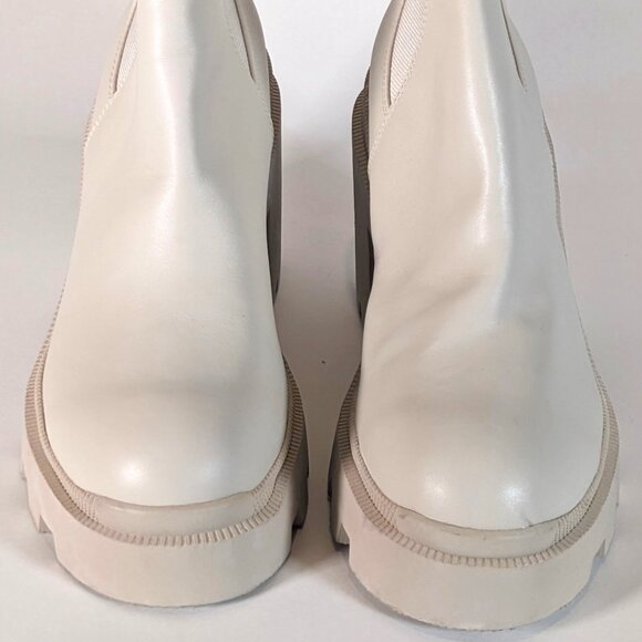 Steve Madden Women's Cream Ankle High Boots - Size 8.5M. Nice comfy heels - Picture 3 of 6